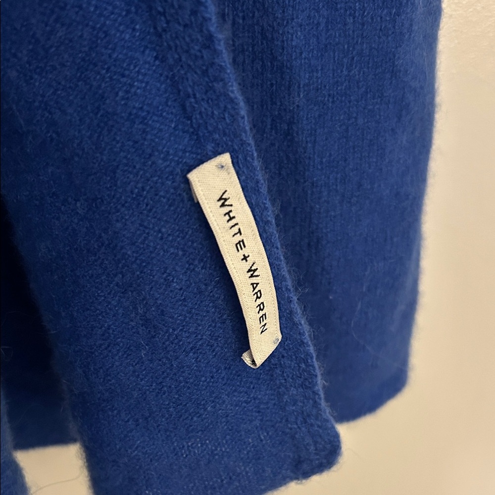 White & Warren royal Blue cashmere wrap scarf - Picture 2 of 3